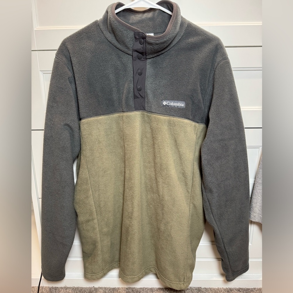 Columbia Olive and Gray Fleece Pullover